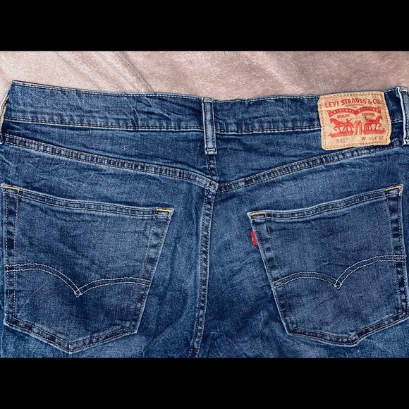 Men’s Levi Strauss 541 Jeans - Picture 2 of 4